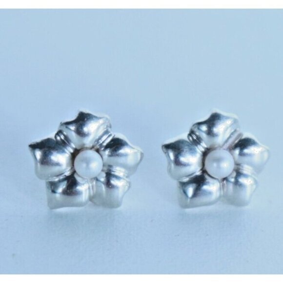 Tiffany & Co. Unisex Adult Silver Daisy Pearl Earrings 925 Sterling Studs W Box - Picture 1 of 6